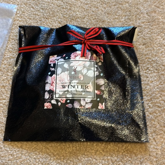 Women’s leather gloves - Picture 9 of 10